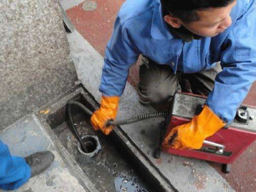 三家镇疏通下水道