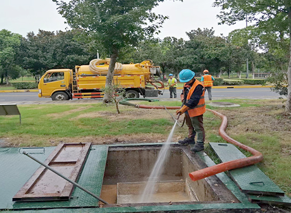 三家镇化油池清理
